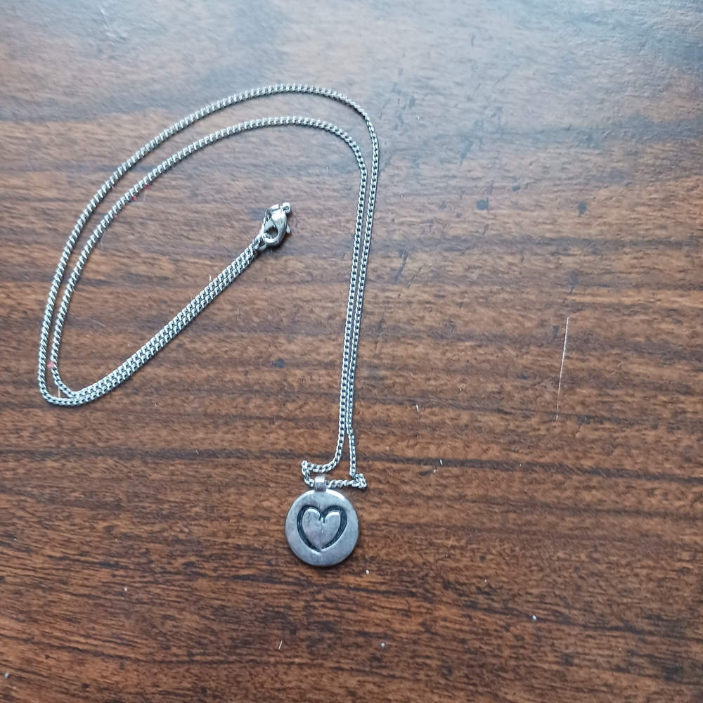 Chic Silver Heart Necklace